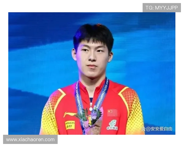 男单颁奖温瑞博淡定王励勤亲自颁杯